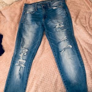 Ripped American eagle jeans (cropped) SIZE 6